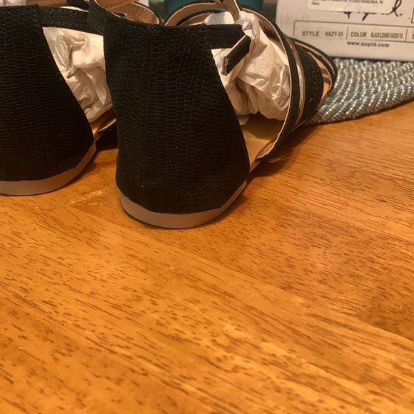 Qupid Black Lizard Suede Sz 7 Sandals ~ NIB - Picture 5 of 8